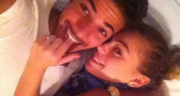Ecco la dichiarazione d’amore di Aldo ad Alessia: “Con te voglio passare il resto della mia vita” Ecco la dichiarazione d’amore di Aldo ad Alessia: “Con te voglio passare il resto della mia vita”