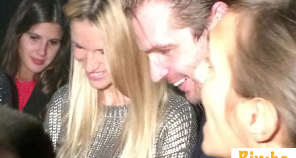 Bimbochic incontra Michelle Hunziker al party adidas e Italian Indipendent, ecco le foto del pancino Bimbochic incontra Michelle Hunziker al party adidas e Italian Indipendent, ecco le foto del pancino