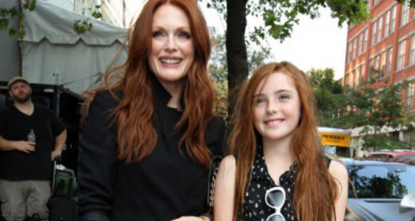 Julianne Moore: “Faccio il nuovo Hunger Games, me l’ha suggerito mia figlia di 12 anni” Julianne Moore: “Faccio il nuovo Hunger Games, me l’ha suggerito mia figlia di 12 anni”