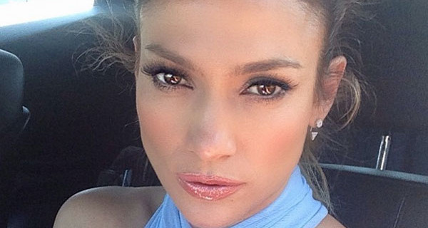 Incidente d’auto per Jennifer Lopez: “Ho avuto paura per i miei bambini” Incidente d’auto per Jennifer Lopez: “Ho avuto paura per i miei bambini”