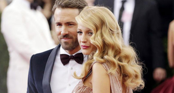 Ryan Reynolds presto papà: “Pannolini e altro non mi spaventano, ho già sperimentato tutto!” Ryan Reynolds presto papà: “Pannolini e altro non mi spaventano, ho già sperimentato tutto!”