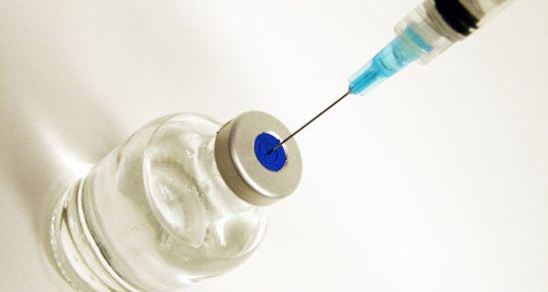 I vaccini sono davvero pericolosi? Le parole di esperti e pediatri I vaccini sono davvero pericolosi? Le parole di esperti e pediatri