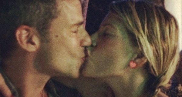 Alessia Marcuzzi a Verissimo parla del suo matrimonio: “Ecco come Paolo mi ha chiesto di sposarlo” Alessia Marcuzzi a Verissimo parla del suo matrimonio: “Ecco come Paolo mi ha chiesto di sposarlo”