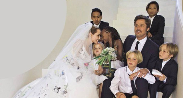 Angelina Jolie mamma, moglie, regista, attrice e ambasciatrice Onu: “Ora vi svelo il mio segreto” Angelina Jolie mamma, moglie, regista, attrice e ambasciatrice Onu: “Ora vi svelo il mio segreto”