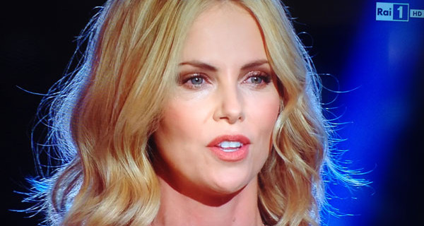 Charlize Theron ospite al Festival di Sanremo racconta: “Ecco come educo mio figlio”. Intervista Charlize Theron ospite al Festival di Sanremo racconta: “Ecco come educo mio figlio”. Intervista