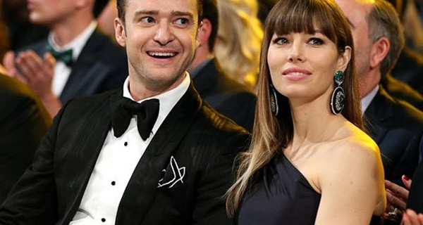 Justin Timberlake e Jessica Biel presto saranno genitori! Su Instagram il sefie del pancione Justin Timberlake e Jessica Biel presto saranno genitori! Su Instagram il sefie del pancione