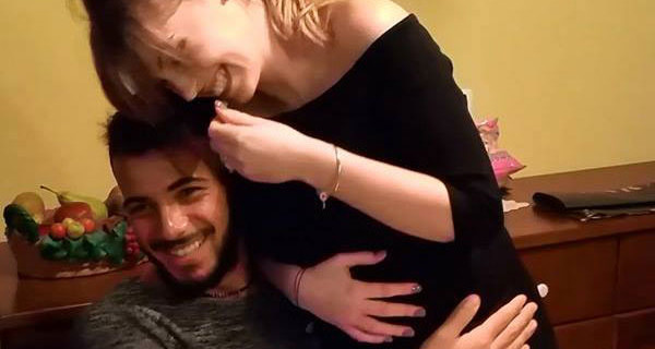 Colpo di scena, Aldo e Alessia svelano: “Ecco come si chiama il nostro bambino” Colpo di scena, Aldo e Alessia svelano: “Ecco come si chiama il nostro bambino”