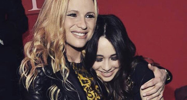 Aurora Ramazzotti per la prima volta in tv: a Verissimo parla dei suoi fratelli e dei suoi progetti Aurora Ramazzotti per la prima volta in tv: a Verissimo parla dei suoi fratelli e dei suoi progetti