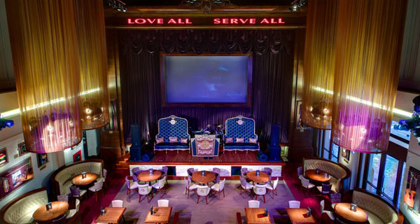 Pasqua all’Hard Rock Cafè di Firenze: le iniziative per tutta la famiglia Pasqua all’Hard Rock Cafè di Firenze: le iniziative per tutta la famiglia