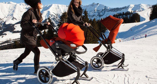 Cybex presenta il passeggino con gli sci: sulla neve anche con i bebè Cybex presenta il passeggino con gli sci: sulla neve anche con i bebè