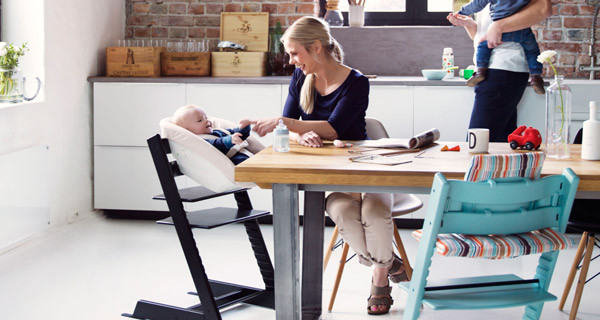 A tavola con i bambini: Tripp Trapp accompagna la crescita dei bebè A tavola con i bambini: Tripp Trapp accompagna la crescita dei bebè