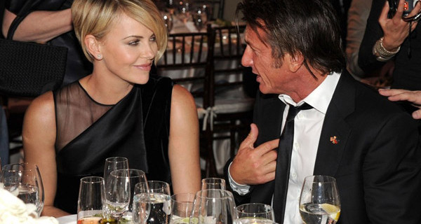 Charlize Theron confessa: “Io e Sean Penn ora vorremmo un figlio” Charlize Theron confessa: “Io e Sean Penn ora vorremmo un figlio”