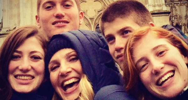 Lorella Cuccarini: “Devo mandare i miei figli a studiare all’estero. Il nostro non è un Paese meritocratico” Lorella Cuccarini: “Devo mandare i miei figli a studiare all’estero. Il nostro non è un Paese meritocratico”