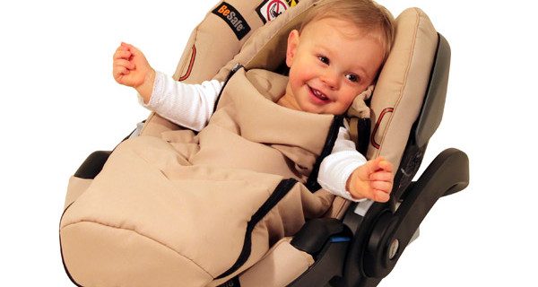 Bambini al caldo nel seggiolino: il nuovo sacco invernale BeSafe Bambini al caldo nel seggiolino: il nuovo sacco invernale BeSafe