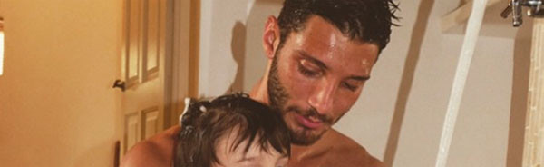 Una delle foto più belle di Stefano De Martino e Santiago: tutto l’amore di un padre per il suo bimbo Una delle foto più belle di Stefano De Martino e Santiago: tutto l’amore di un padre per il suo bimbo