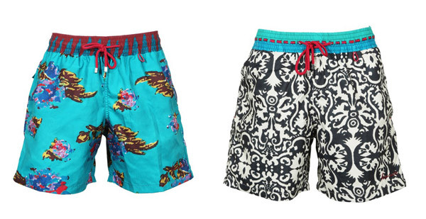 Costumi per l’estate: i boxer uguali per papà e bambino firmati Lisa Corti Costumi per l’estate: i boxer uguali per papà e bambino firmati Lisa Corti