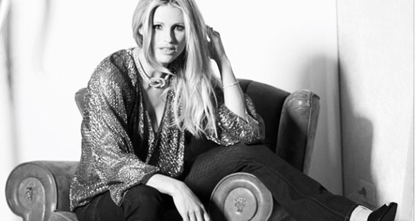 Michelle Hunziker confessa: “Vorrei un altro figlio, ma meglio aspettare un po'” Michelle Hunziker confessa: “Vorrei un altro figlio, ma meglio aspettare un po'”