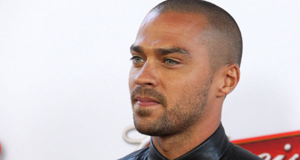 Jesse Williams, il dotto Jackson Avery di Grey’s Anatomy, diventa di nuovo papà Jesse Williams, il dotto Jackson Avery di Grey’s Anatomy, diventa di nuovo papà