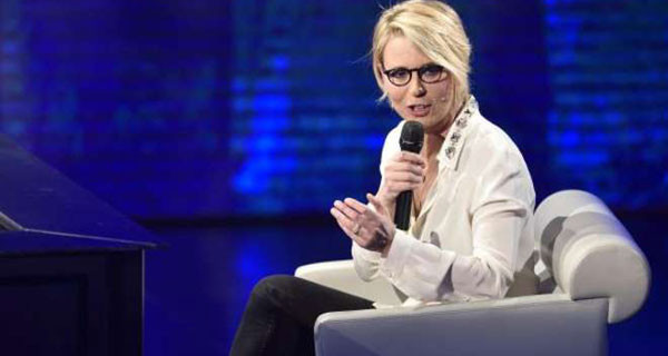 Maria De Filippi torna in tv con un talent show dedicato ai bambini: Piccoli Giganti Maria De Filippi torna in tv con un talent show dedicato ai bambini: Piccoli Giganti