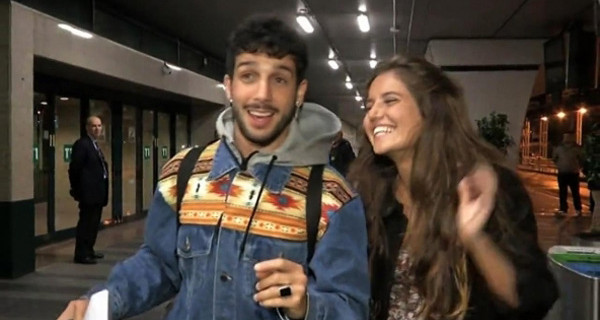 Jonas Berami e Rama Lila sono tornati insieme? Il nuovo gesto della coppia di Uomini e Donne Jonas Berami e Rama Lila sono tornati insieme? Il nuovo gesto della coppia di Uomini e Donne