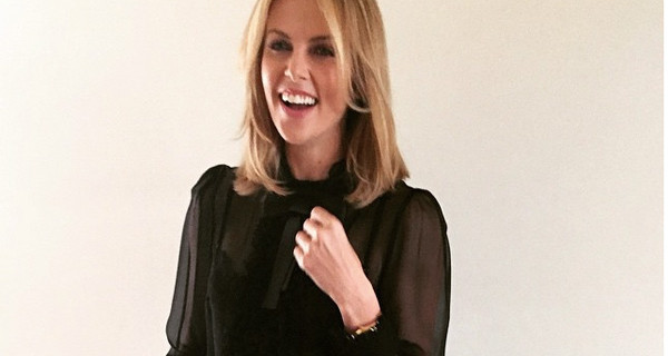 Charlize Theron, dopo la rottura con Sean Penn, è di nuovo mamma Charlize Theron, dopo la rottura con Sean Penn, è di nuovo mamma
