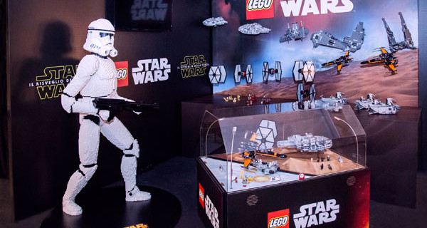 Lucca Comics and Games 2015: il padiglione dedicato a “Star Wars: Il Risveglio della Forza” Lucca Comics and Games 2015: il padiglione dedicato a “Star Wars: Il Risveglio della Forza”