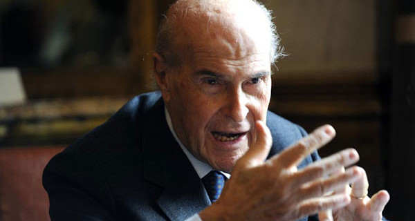 Umberto Veronesi: “Il vaccino dovrebbe essere obbligatorio per andare a scuola” Umberto Veronesi: “Il vaccino dovrebbe essere obbligatorio per andare a scuola”