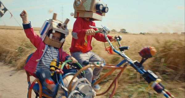 For Serious Kids, il nuovo film di Petit Bateau. Giocare non è mai stato così serio! For Serious Kids, il nuovo film di Petit Bateau. Giocare non è mai stato così serio!