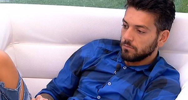 Grande Fratello 14: Alessandro svela cosa pensa del bacio tra Federica e Livio Grande Fratello 14: Alessandro svela cosa pensa del bacio tra Federica e Livio