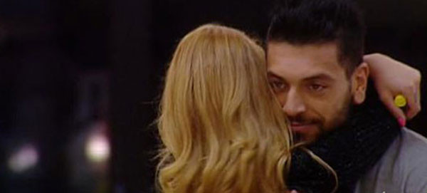 Grande Fratello 14, Lidia confessa ad Alessandro il suo amore. La reazione di lui Grande Fratello 14, Lidia confessa ad Alessandro il suo amore. La reazione di lui