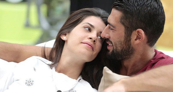 Grande Fratello 14, Giovanni Angiolini confessa: “Io e Mary? Ci piacerebbe avere dei figli” Grande Fratello 14, Giovanni Angiolini confessa: “Io e Mary? Ci piacerebbe avere dei figli”