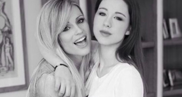 La dedica di Michelle Hunziker per sua figlia Aurora Ramazzotti: “Stai trovando il tuo posto nel mondo” La dedica di Michelle Hunziker per sua figlia Aurora Ramazzotti: “Stai trovando il tuo posto nel mondo”