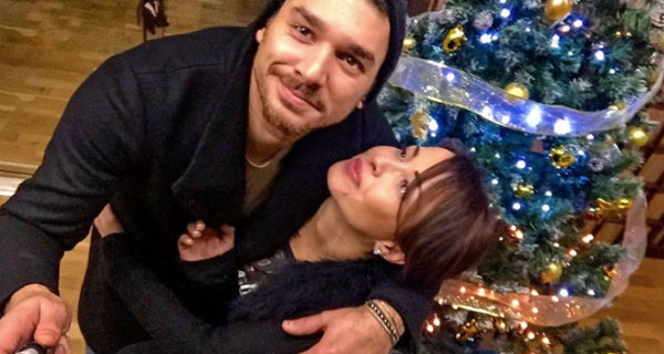 Uomini e Donne, colpo di scena: Andrea Cerioli e Valentina si sposano? La proposta di matrimonio Uomini e Donne, colpo di scena: Andrea Cerioli e Valentina si sposano? La proposta di matrimonio