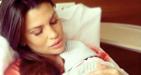 Claudia Galanti ricorda la figlia Indila scomparsa un anno fa: “Un anno senza di te…” Claudia Galanti ricorda la figlia Indila scomparsa un anno fa: “Un anno senza di te…”