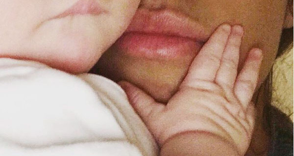 Elisabetta Canalis e la dolcissima dedica per la sua bimba: “Se potessi darti qualcosa nella vita..” Elisabetta Canalis e la dolcissima dedica per la sua bimba: “Se potessi darti qualcosa nella vita..”