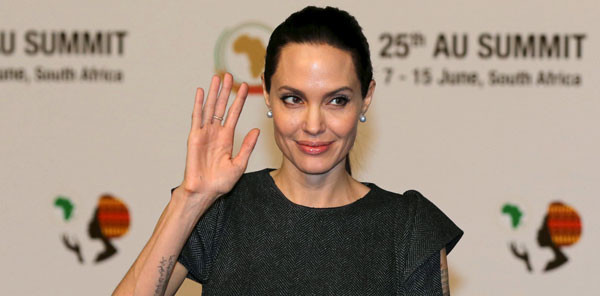 Angelina Jolie mamma di sei figli confessa: “Non volevo bambini perchè…” Angelina Jolie mamma di sei figli confessa: “Non volevo bambini perchè…”
