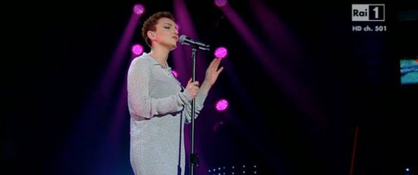 Festival di Sanremo 2016, chi è la cantante incinta? Le voci del web Festival di Sanremo 2016, chi è la cantante incinta? Le voci del web