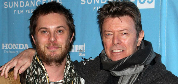 Duncan Jones, figlio di David Bowie, diventa papà: “Ti vogliamo bene, nonno” Duncan Jones, figlio di David Bowie, diventa papà: “Ti vogliamo bene, nonno”