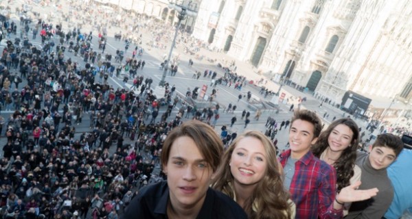 Come partecipare all’evento show “Alex &Co.” per cantare con loro mercoledì 20 aprile Come partecipare all’evento show “Alex &Co.” per cantare con loro mercoledì 20 aprile