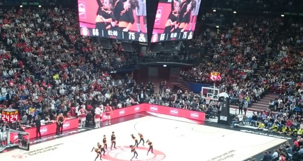 MC GROOVY KIDZ i bimbi ballano per il basket EA7 OLIMPIA MILANO VS REAL MADRID MC GROOVY KIDZ i bimbi ballano per il basket EA7 OLIMPIA MILANO VS REAL MADRID