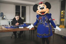 Disneyland Paris festeggia 20 anni con una sfilata. Gli abiti indossati dai personaggi Disney