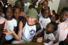 Martina Colombari ad Haiti: “Un bambino su tre muore prima di compiere 5 anni”
