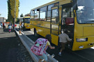 Bambina dimenticata sullo scuolabus: si era addormentata