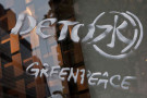 Sostanze tossiche negli abiti dei bambini: Greenpeace lancia la campagna Detox