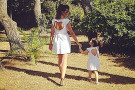 Laura Torrisi e la figlia Martina vestite uguali: la tendenza dell’estate!