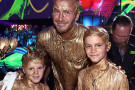 David Beckham con i figli Cruz e Romeo e il simpatico inconveniente ai Kids’ Choice