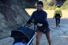 Come tornare in forma dopo la gravidanza? Elisabetta Canalis sceglie la corsa con il passeggino