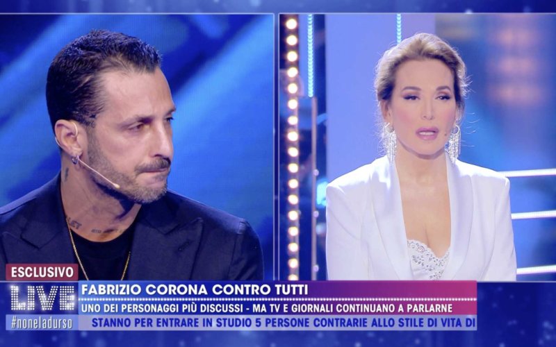 Barbara D'Urso a Fabrizio Corona:"Proteggi tuo figlio e non attaccare i figli degli altri"