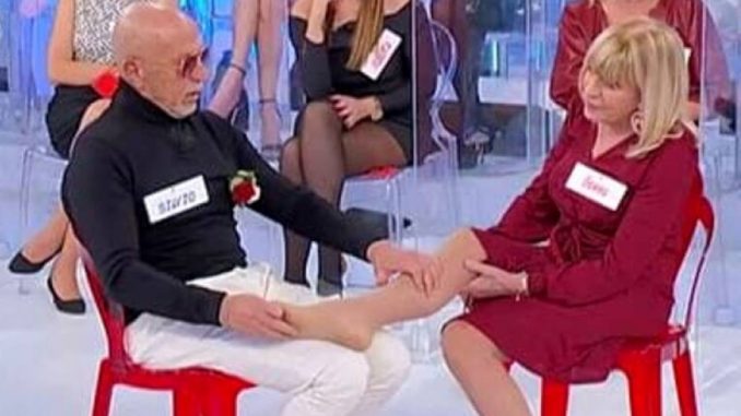 gemma-silvio-uomini-e-donne Uomini e donne Gemma ci riprova con Silvio e la reazione di lui è memorabile