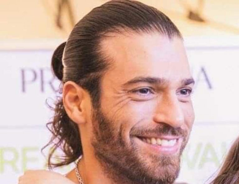 Can Yaman il grande cuore dell'attore che sostiene i bambini ecco cosa accadrà nel 2024